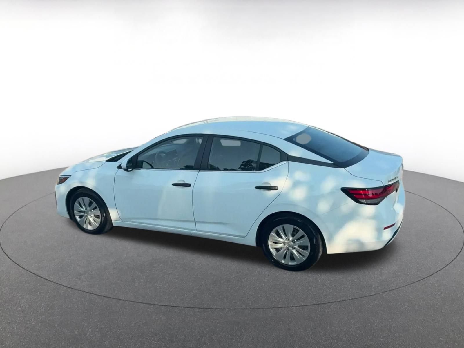 Used 2025 Nissan Sentra S FWD image 9
