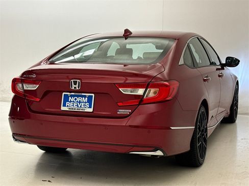 Used 2021 Honda Accord Touring image 10