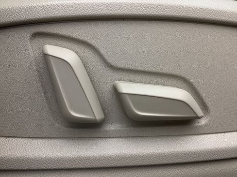 Used 2018 Audi Q5 2.0T Premium image 41