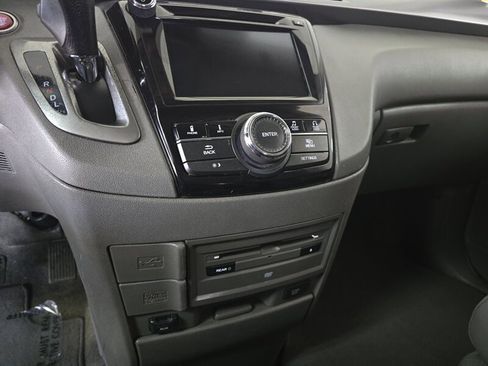 Used 2015 Honda Odyssey EX-L image 23