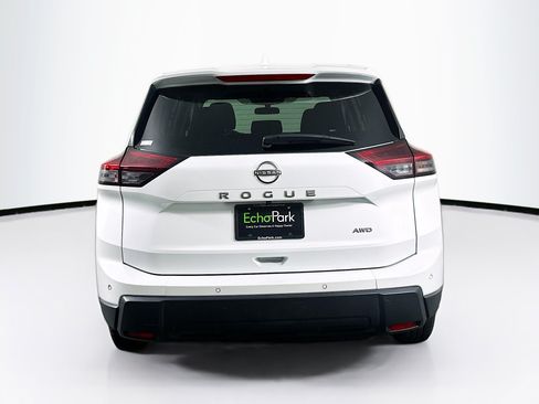 Used 2025 Nissan Rogue SV AWD/4WD image 7