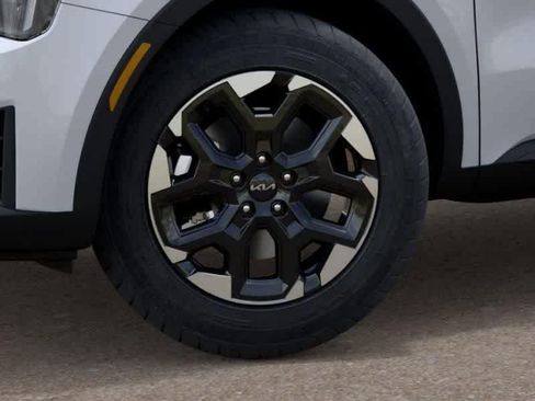 Certified 2026 Kia Sorento S FWD image 9