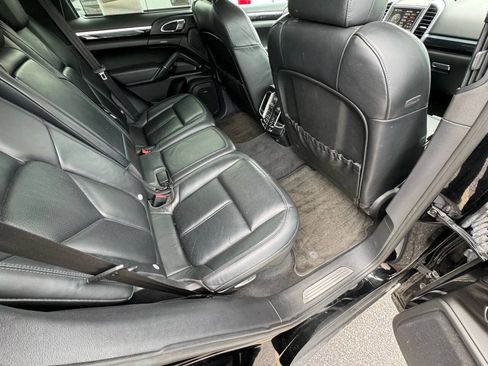 Used 2012 Porsche Cayenne S AWD/4WD image 19