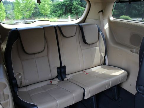 Used 2016 Kia Sedona SX FWD image 22