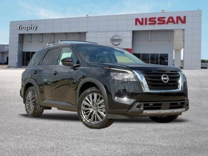 New 2025 Nissan Pathfinder SL w/ SL Premium Package
