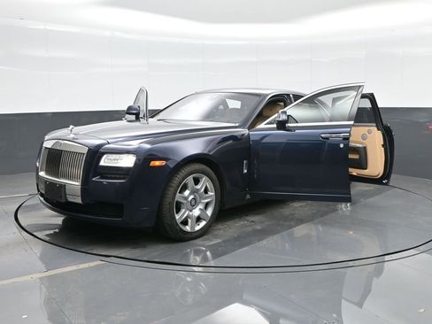 Used 2013 Rolls-Royce Ghost image 42
