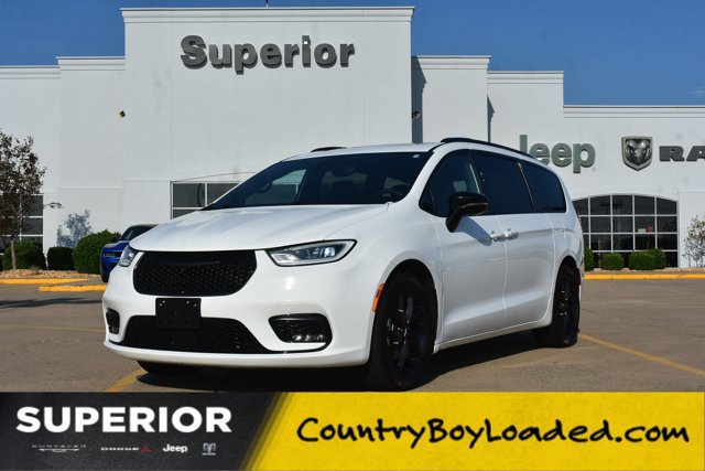 Used 2025 Chrysler Pacifica Limited FWD image 1