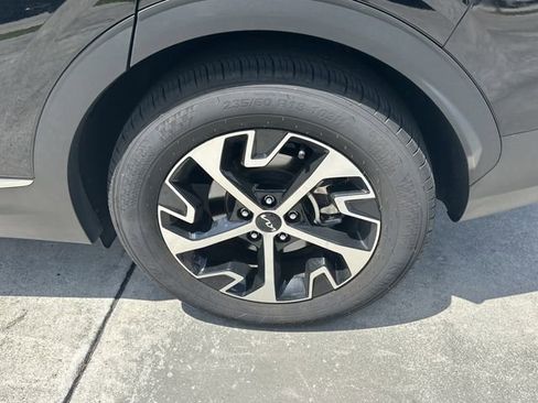 Certified 2024 Kia Sportage EX FWD image 13