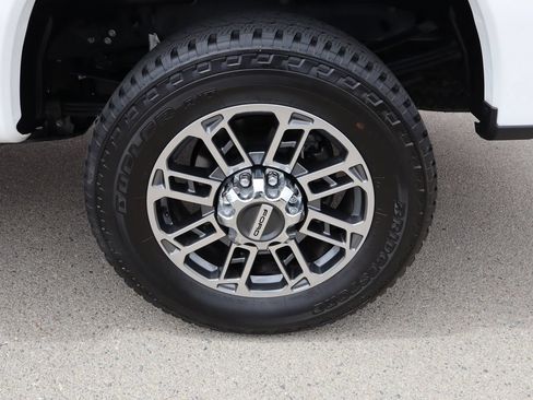 Used 2024 Ford F250 Limited w/ FX4 Off-Road Package AWD/4WD image 13