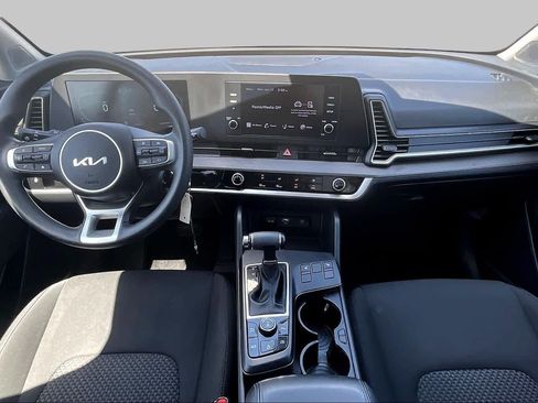 Used 2023 Kia Sportage LX AWD/4WD image 15