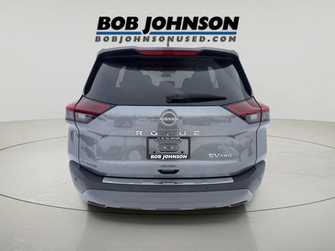 Used 2023 Nissan Rogue SV image 6