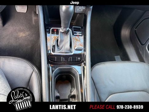 Certified 2022 Jeep Compass Limited image 9