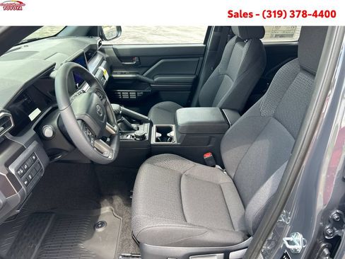 New 2026 Toyota 4Runner SR5 AWD/4WD image 9