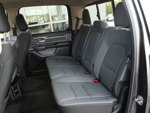 Used 2020 RAM 1500 Big Horn AWD/4WD image 17