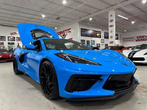 Used 2021 Chevrolet Corvette Stingray Preferred Cpe w/ Z51 Performance Package RWD image 5
