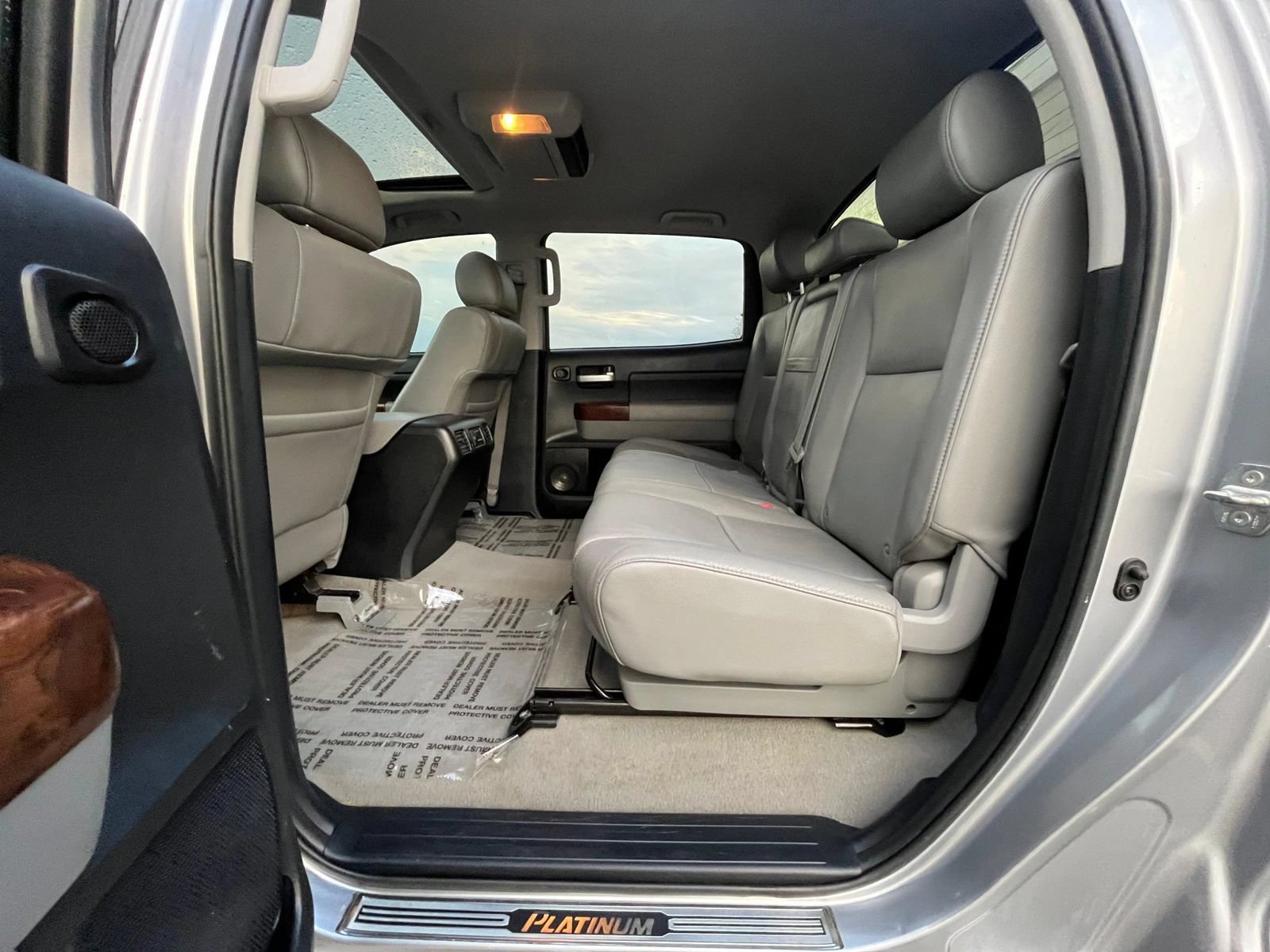 Used 2010 Toyota Tundra Limited w/ Platinum Pkg AWD/4WD image 29