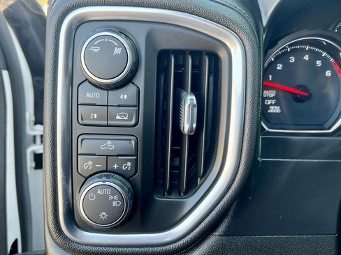 Used 2019 Chevrolet Silverado 1500 LT image 32