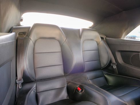 Used 2022 Ford Mustang Premium image 19