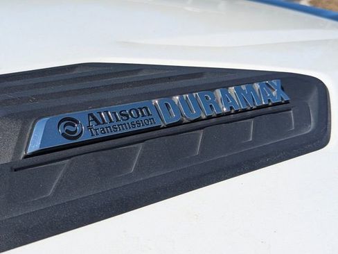 Used 2024 Chevrolet Silverado 2500 LT image 13