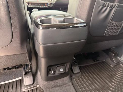 Used 2025 Kia Telluride SX Prestige AWD/4WD image 37