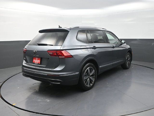 Used 2024 Volkswagen Tiguan Wolfsburg Edition FWD image 8