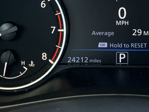 Used 2024 Nissan Altima 2.5 SR FWD image 25