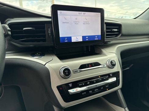 Used 2021 Ford Explorer XLT w/ Class III Trailer Tow Package image 18