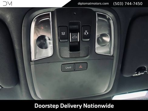 Used 2022 Kia Stinger GT1 AWD/4WD image 36