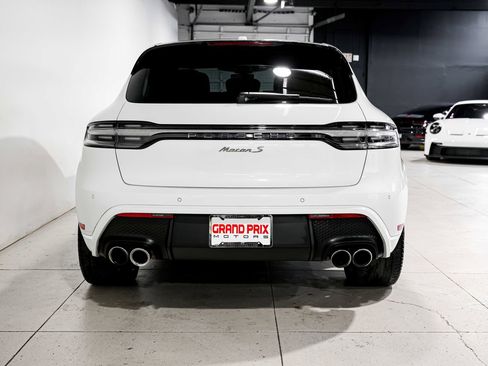 Used 2023 Porsche Macan S AWD/4WD image 4