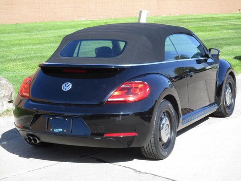 Used 2013 Volkswagen Beetle 2.5 FWD image 17