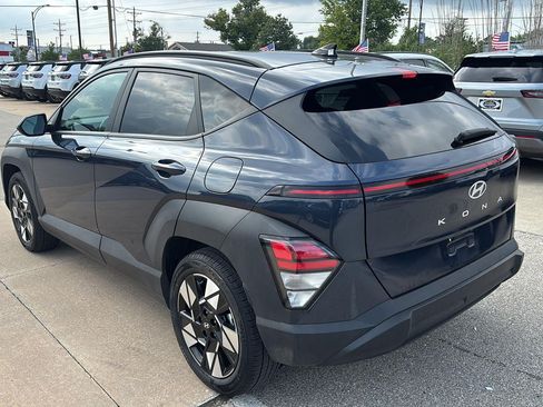 Used 2025 Hyundai Kona SEL FWD image 4