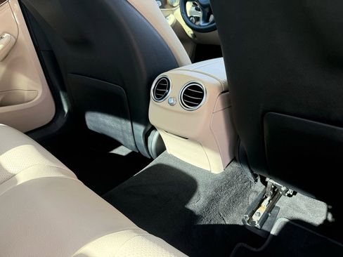 Used 2015 Mercedes-Benz C 300 4MATIC Sedan image 41