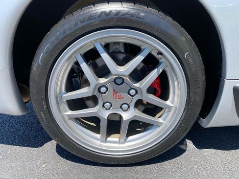 Used 2002 Chevrolet Corvette Z06 w/ Memory Pkg RWD image 38