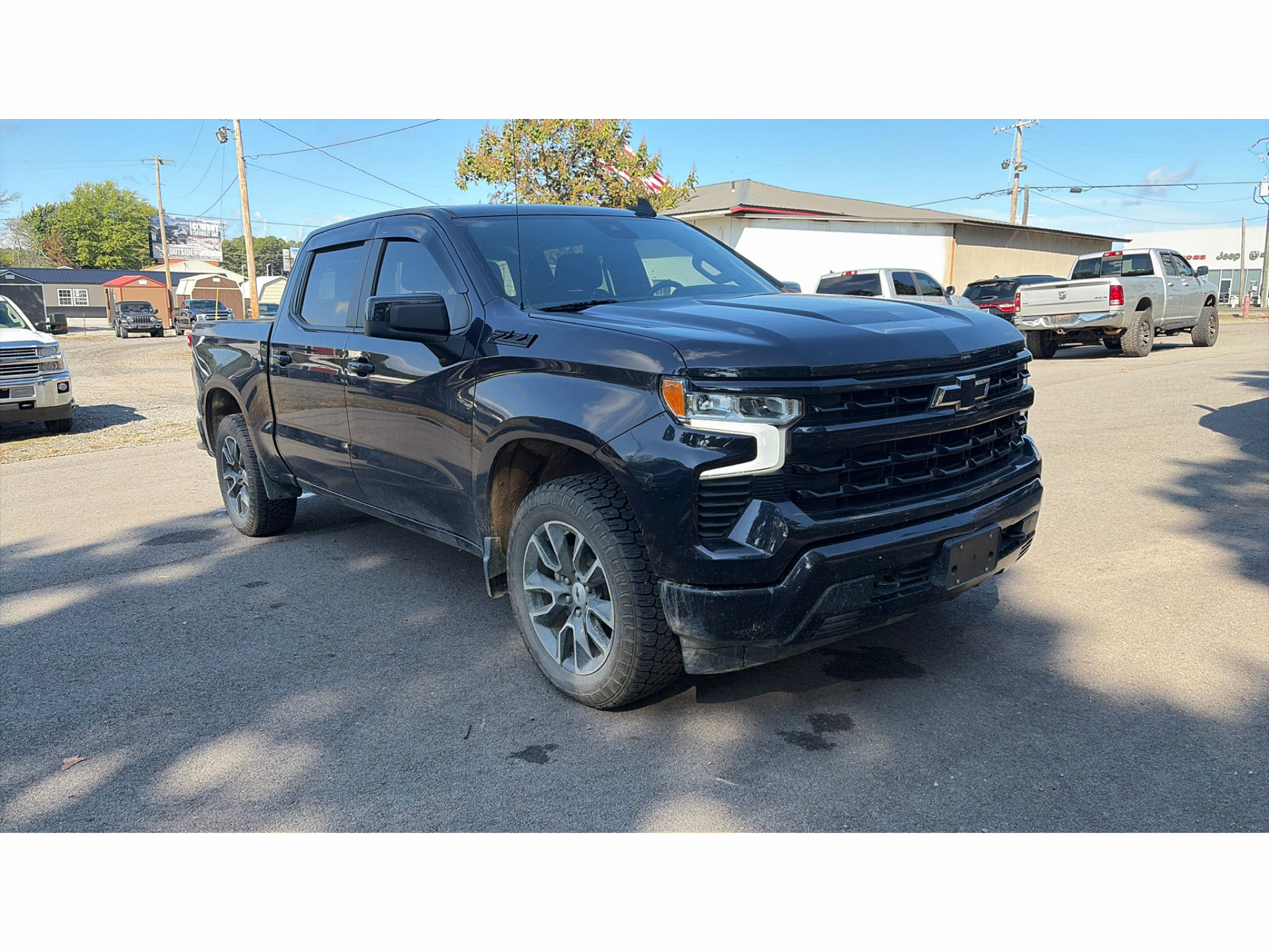 Used 2023 Chevrolet Silverado 1500 RST AWD/4WD image 2
