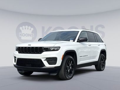Used 2025 Jeep Grand Cherokee Altitude