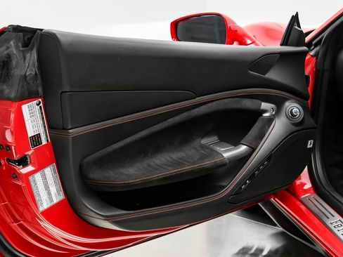 Used 2020 Ferrari F8 Tributo RWD image 36