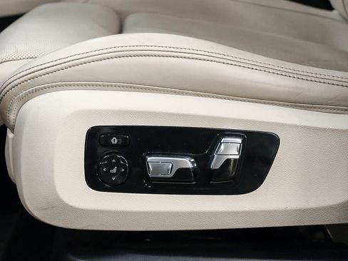 Used 2024 BMW X7 xDrive40i w/ M Sport Package AWD/4WD image 23