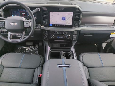 New 2026 Ford F250 Platinum w/ FX4 Off-Road Package AWD/4WD image 15