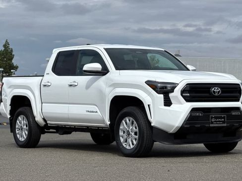 Used 2024 Toyota Tacoma SR5 RWD image 5