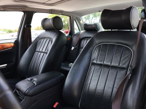 Used 2002 Jaguar XJ8 image 6