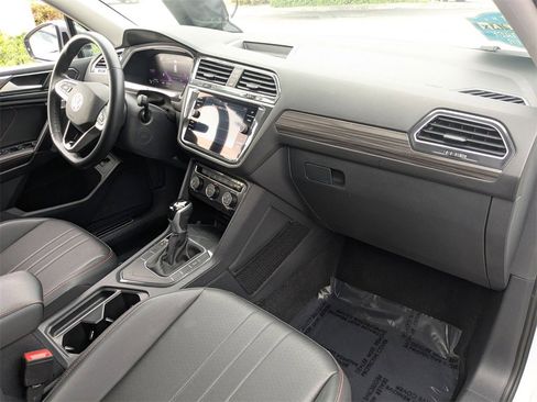 Used 2024 Volkswagen Tiguan Wolfsburg Edition image 31
