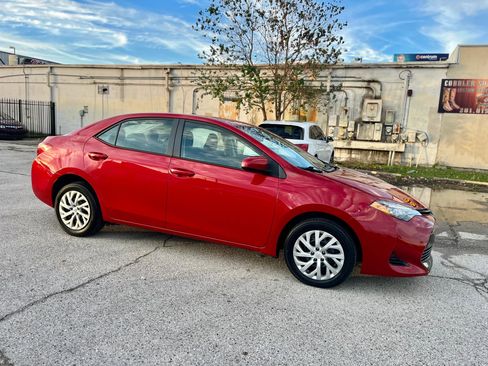 Used 2017 Toyota Corolla LE w/ Carpet Mat Package (TMS) image 2
