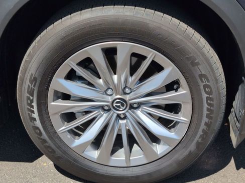 Used 2024 MAZDA CX-90 Plug-In Hybrid w/ Preferred AWD/4WD image 4