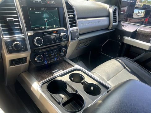 Used 2018 Ford F250 Lariat w/ Lariat Ultimate Package AWD/4WD image 41