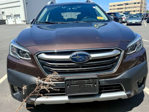 Used 2021 Subaru Outback Touring AWD/4WD image 2