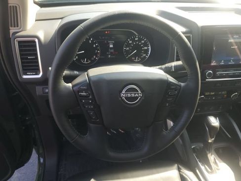 Used 2023 Nissan Frontier SV w/ SV Premium Package RWD image 15