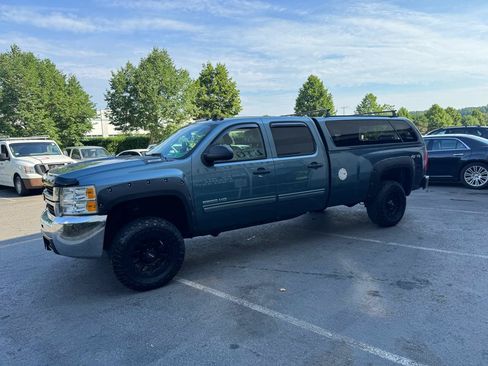 Used 2010 Chevrolet Silverado 2500 LT AWD/4WD image 8