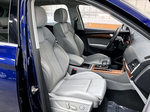 Used 2022 Audi Q5 2.0T Premium Plus w/ Premium Plus Package image 9