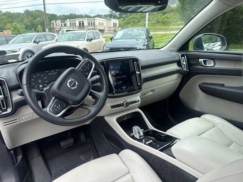 Used 2019 Volvo XC40 T5 Inscription AWD/4WD image 13