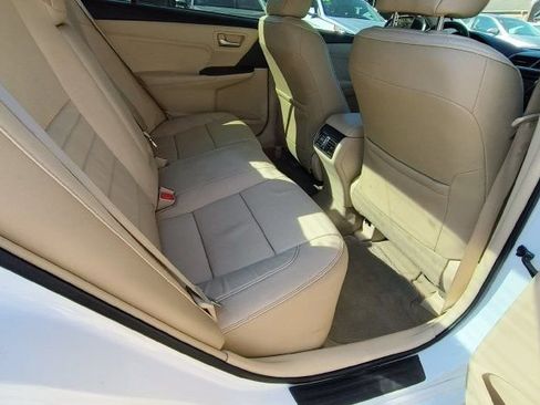 Used 2017 Toyota Camry XLE FWD image 11